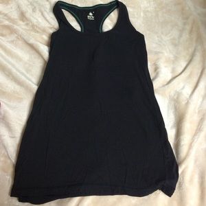 Black athletic tank