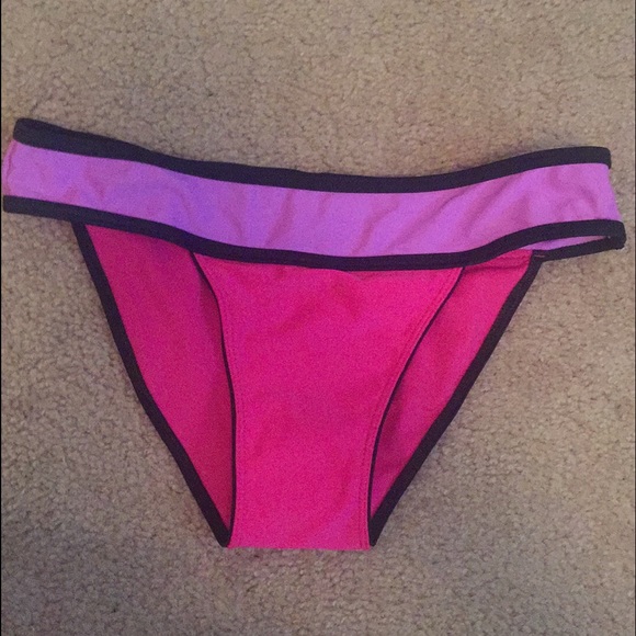 NEVER BEEN WORN BOTTOMS!!!