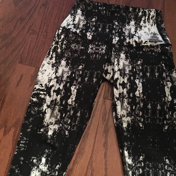 Karma pants for barre workouts - Picture 2 of 2