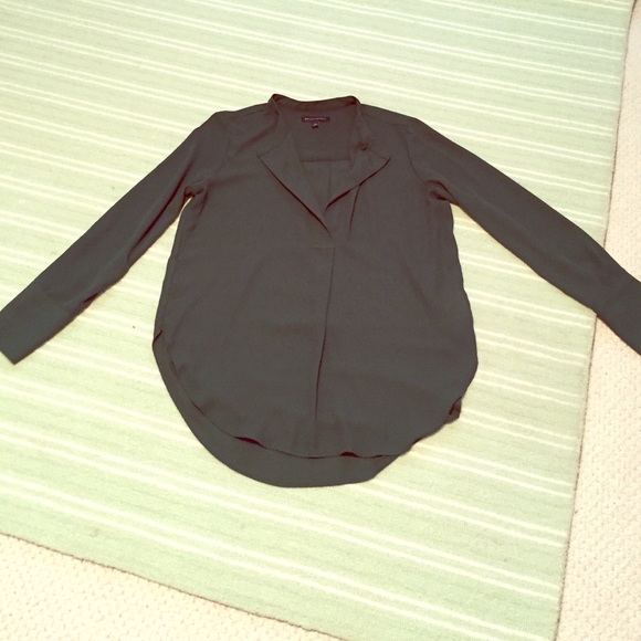 Banana Republic Tops - Banana Republic emerald green blouse