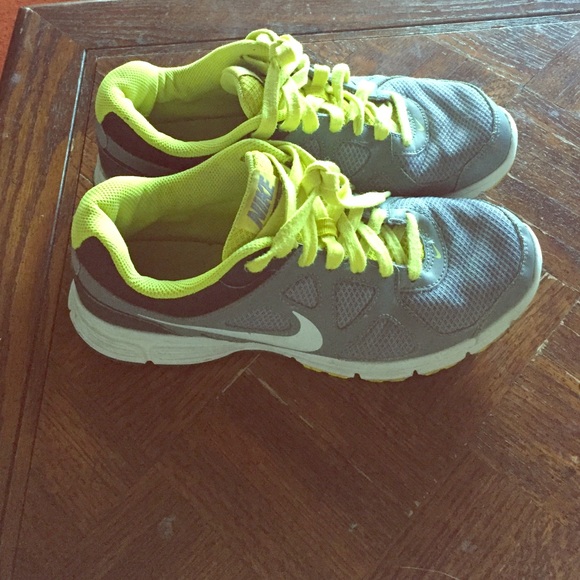 Pre-owned Nike shoes