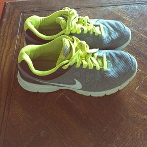 Pre-owned Nike shoes