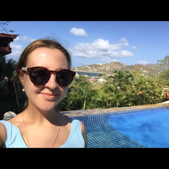 Meet your Posher, Kseniia - Picture 1 of 1