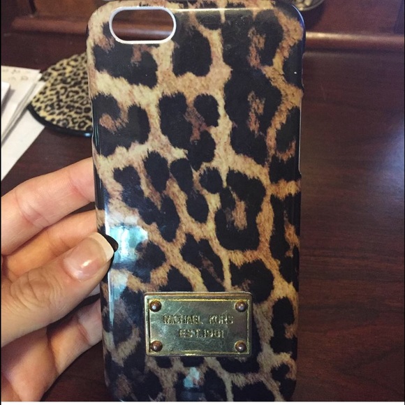Authentic Michael Kors IPhone 6 case - Picture 1 of 1