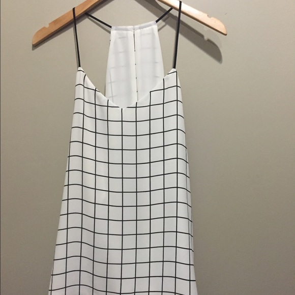 White and black tank