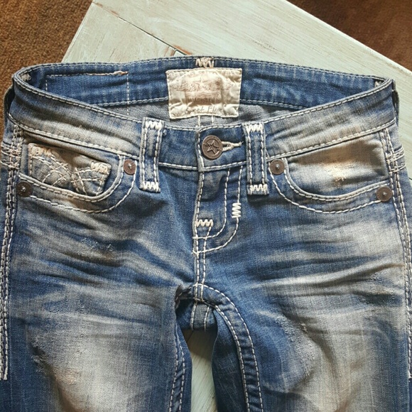 LOOKING TO TRADE - Picture 2 of 4