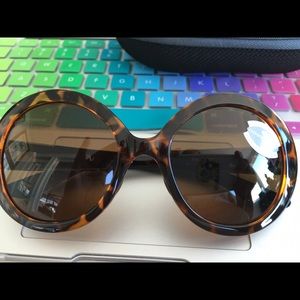 Costa Sunglasses brand new never worn "Isla" model