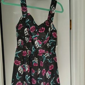 Skull and roses dress. Nwt