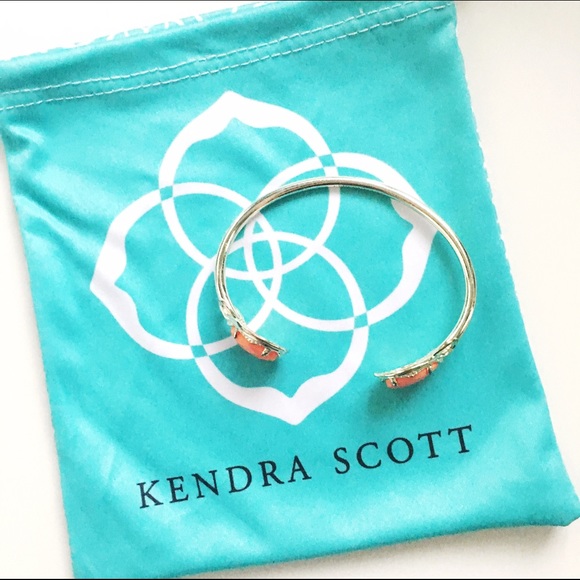 Kendra Scott Andy Bracelet in Coral - Picture 2 of 4