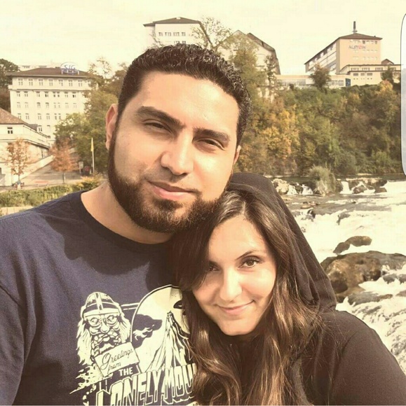 Meet your Posher, Lauren - Picture 4 of 4