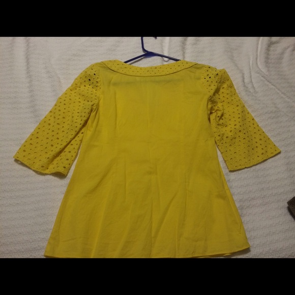 Anthropologie Tabitha yellow eyelet shirt sz 4 - Picture 3 of 4