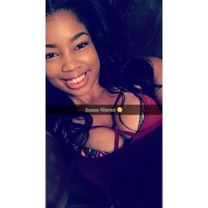 Meet your Posher, Monique