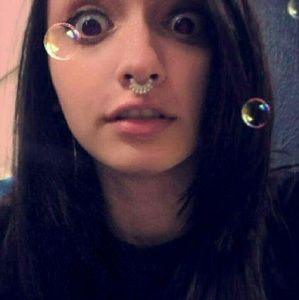 Meet your Posher, Kayla