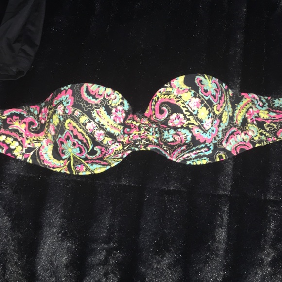 LAST CHANCE ‼️ NWOT- VS Push Up Bathing Suit Top!