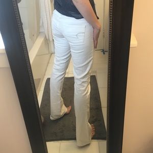White American Eagle stretch flare size 4.