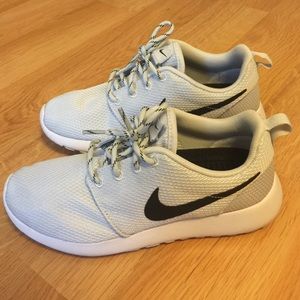 Gray Roshes