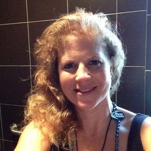 Meet your Posher, Leeann