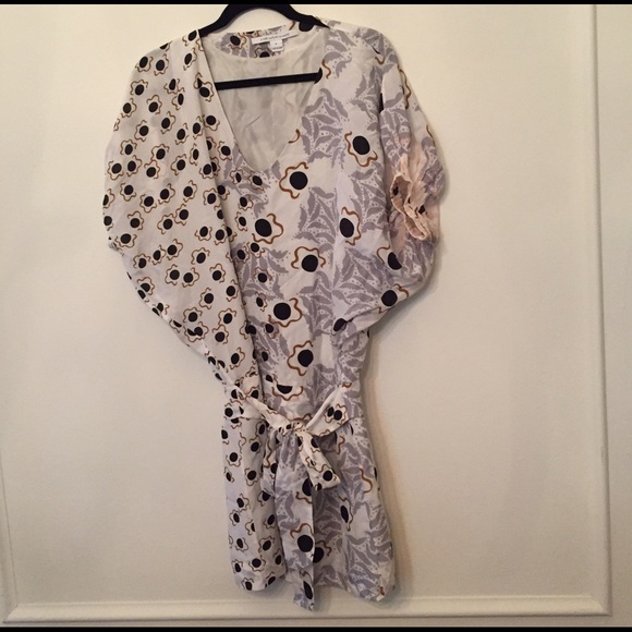 DVF tie waist mini dress in good condition