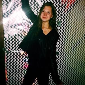 Meet your Posher, Isabel