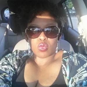 Meet your Posher, Carla