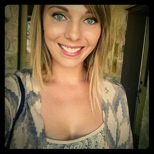 Meet your Posher, Sara! ❤