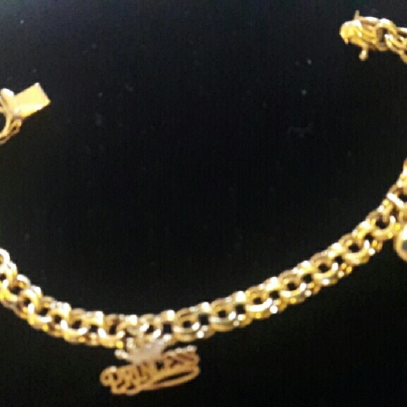 STUNNING LADIES 14K CHARM BRACELET - Picture 4 of 4