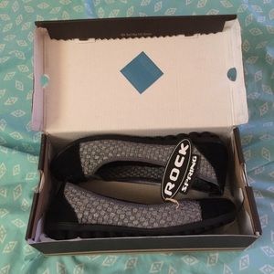 Rock spring black and sliver flats