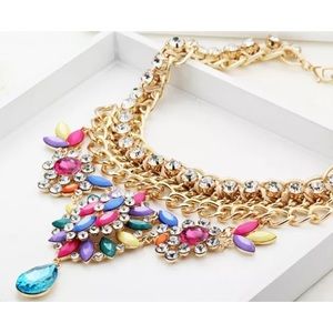 💥🆕 Beautiful Statement Necklace