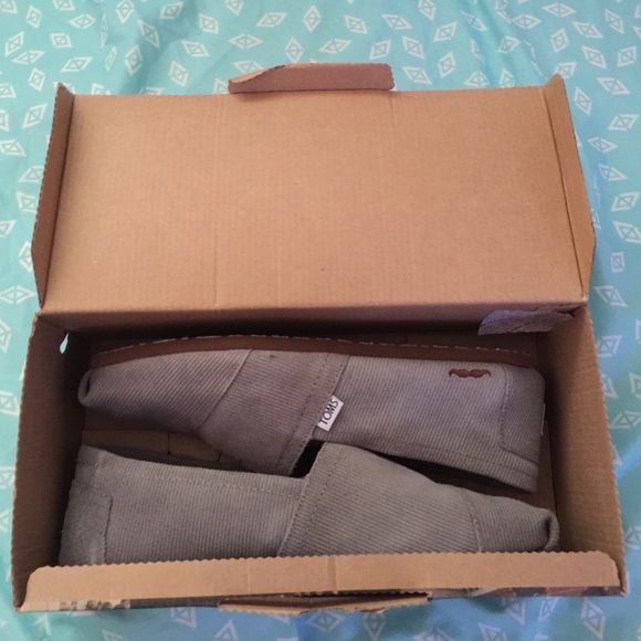 Awesome Men's Toms in Gray.
