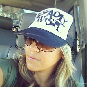 Meet your Posher, Noemi