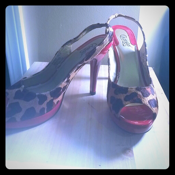 Sold - Picture 1 of 1