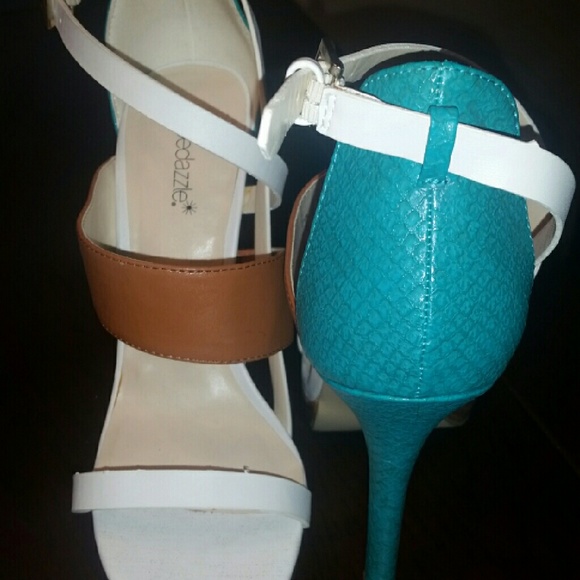 5 in Shoe dazzle heels