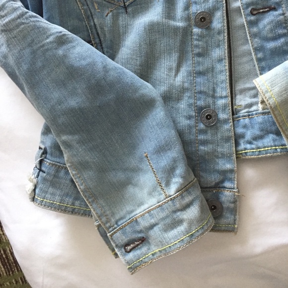 Distressed jean jacket - Picture 2 of 4