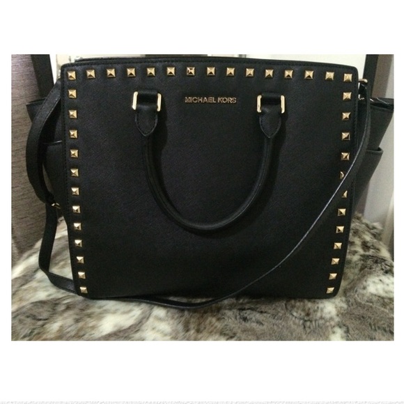 MICHAEL Michael Kors Handbags - 🎉FINAL PRICE DROP!!!🎉Michael Kors  Selma studded