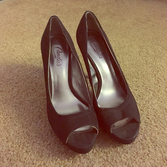Black candies heels