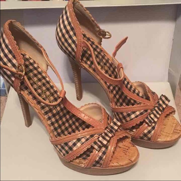 Jessica Simpson nude/blue/gold plaid Heels