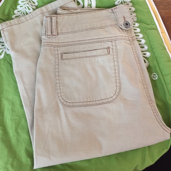 Gloria Vanderbilt capris