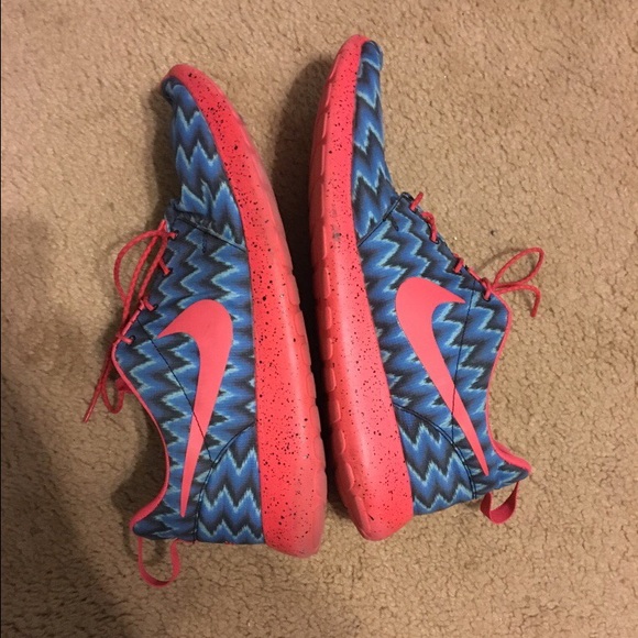 Custom Nike Roche runs - Picture 1 of 1