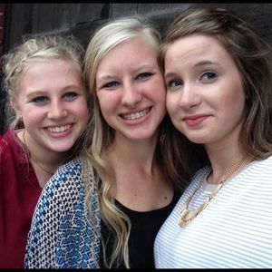 Meet your Posher, Leeann