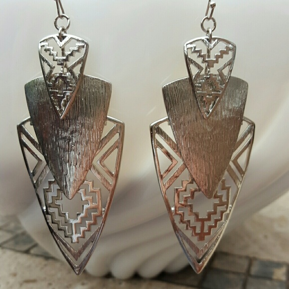 Jewelry - LAST CHANCE Boho Aztec Silver Statement Earrings