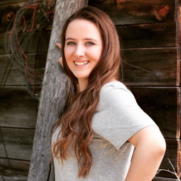 Meet your Posher, Katie - Picture 1 of 1