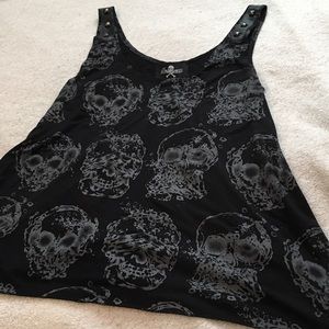 Black skull tank top