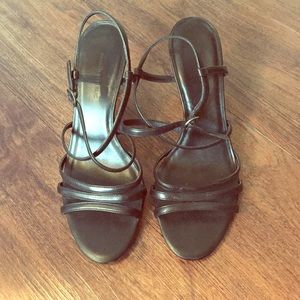 Banana republic black strapped heels