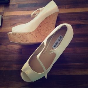 Cutest Steve Madden wedge sandals!