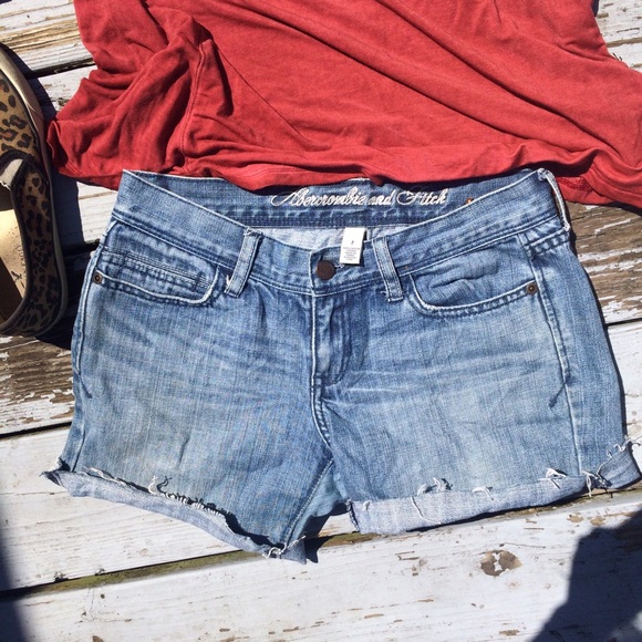 Abercrombie and Fitch denim shorts - Picture 2 of 2