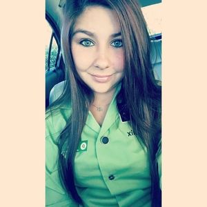 Meet your Posher, Elizabeth