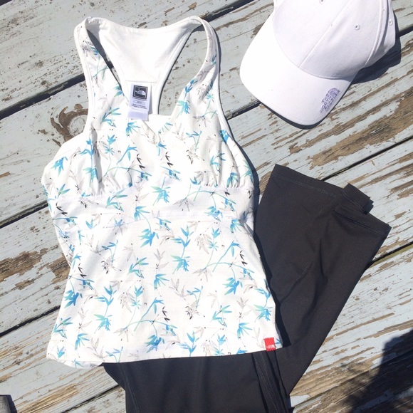 Northface workout tank - Picture 1 of 3