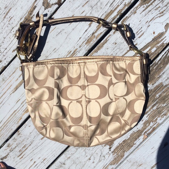Coach handbag - Picture 1 of 3