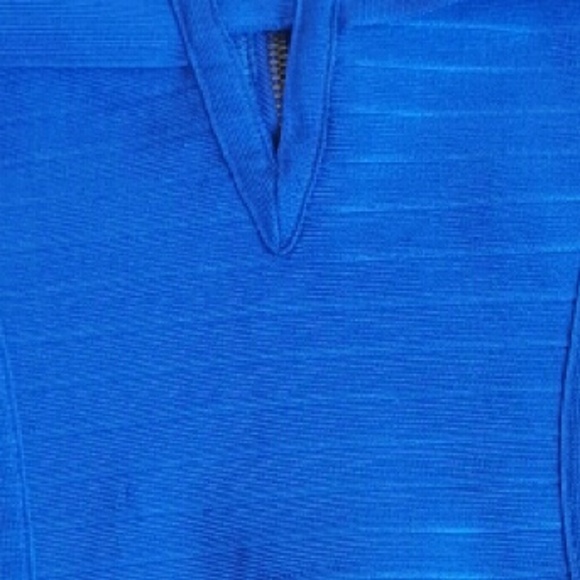 Royal blue off shoulder v neck crop bandage top - Picture 3 of 4