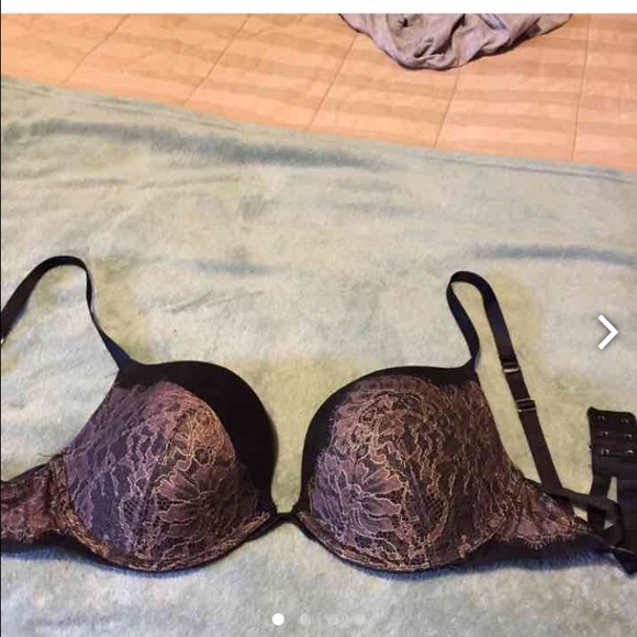 34D Victoria's Secret push-up bra